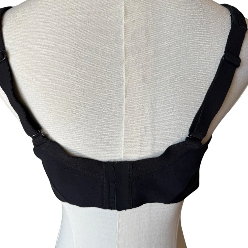 Lululemon - AirSupport Sports High Impact Bra Sz 36 DD